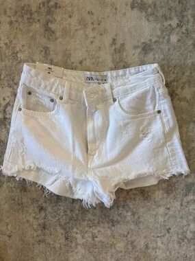 Zara White Frayed Hem Denim Shorts